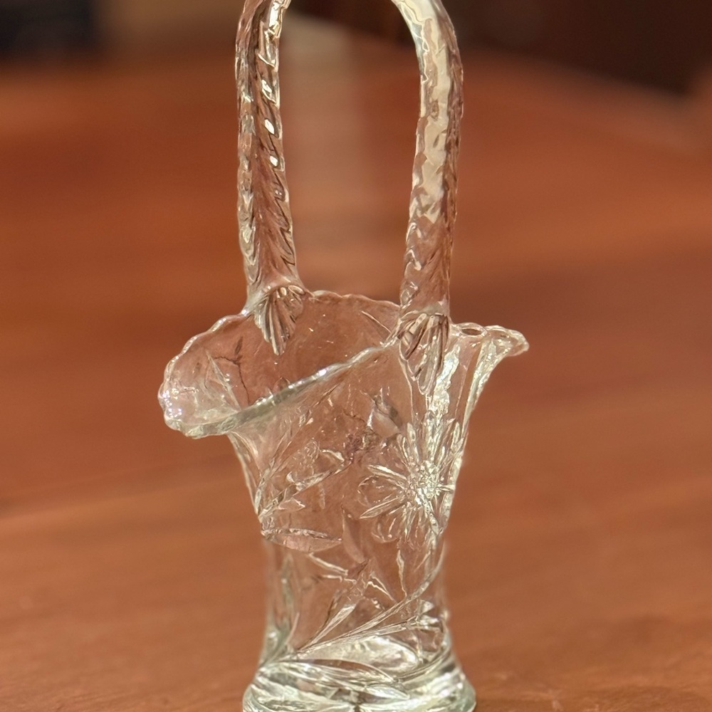 Vintage glass bride’s basket